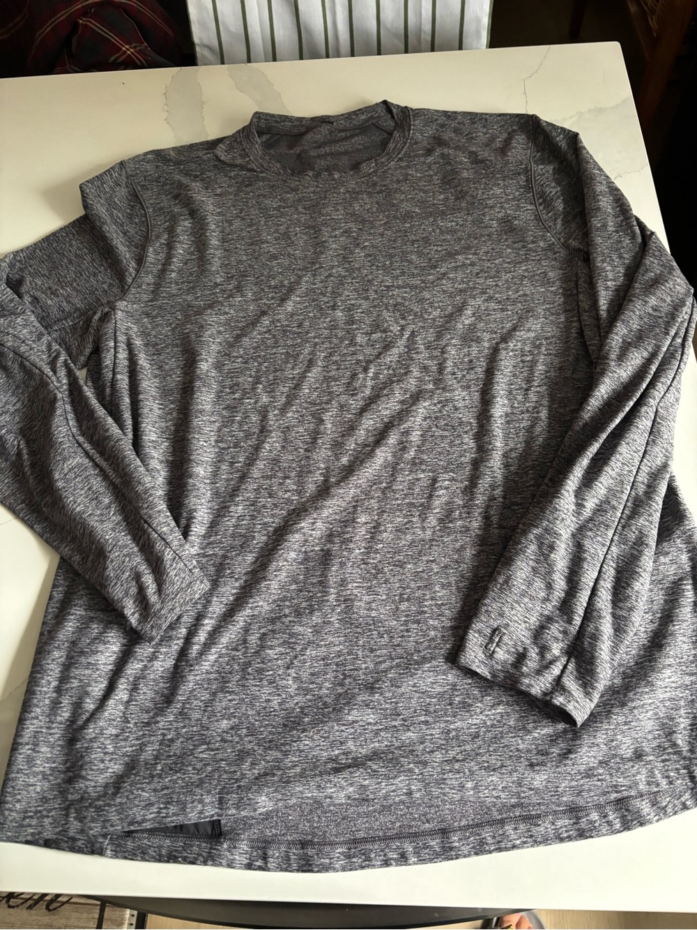 lululemon athletica Men's Long-Sleeve Crew in Heather Gray